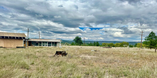 XX Hooser, Luna, NM 87824